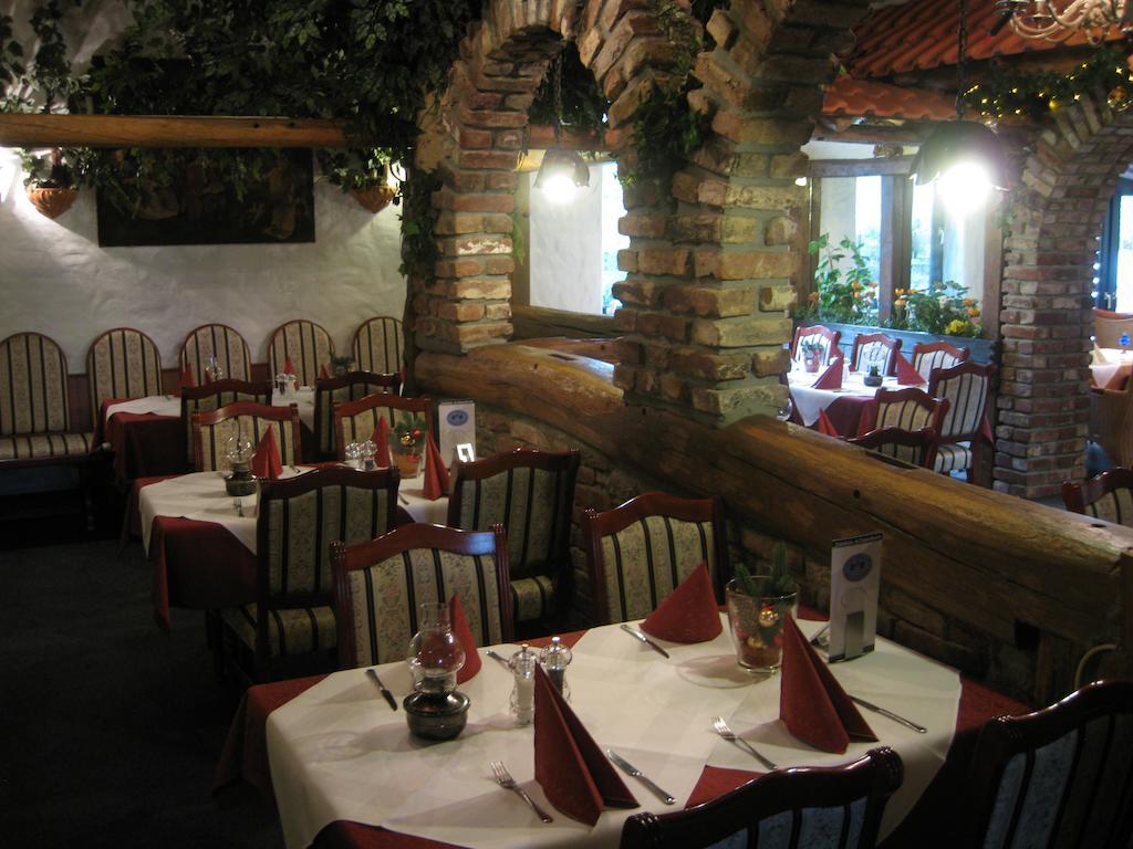 Hotel Restaurant "Waldschaenke" Wassenberg Exterior photo
