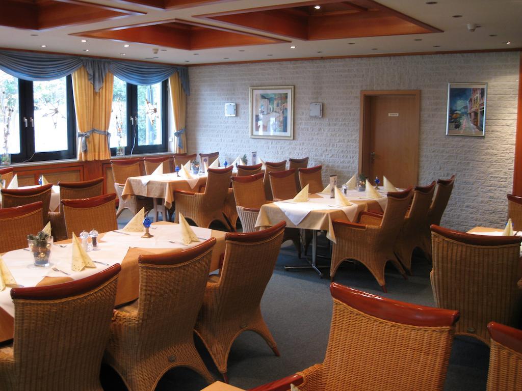 Hotel Restaurant "Waldschaenke" Wassenberg Exterior photo